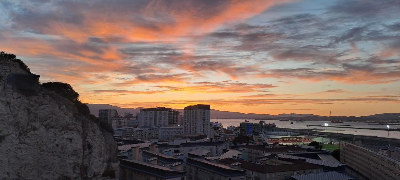 Beautiful Studio In Gibraltar - E1 Exteriör bild